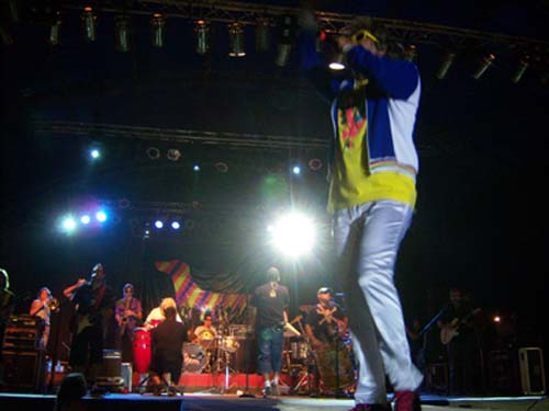 Multitudinario cierre del festival