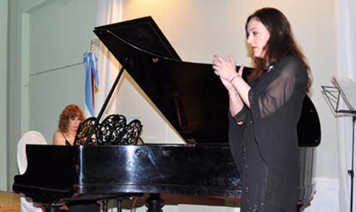 Concierto de piano y canto l�rico