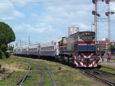 Se reanudaron servicios del ferrocarril