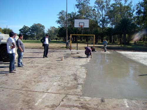 Arreglos en el play�n del Complejo
