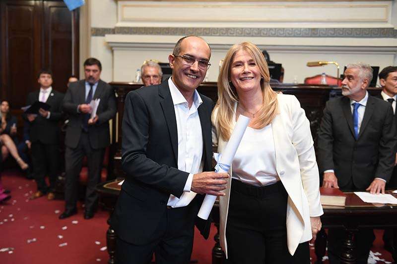 Marcos Pisano juró como Senador provincial