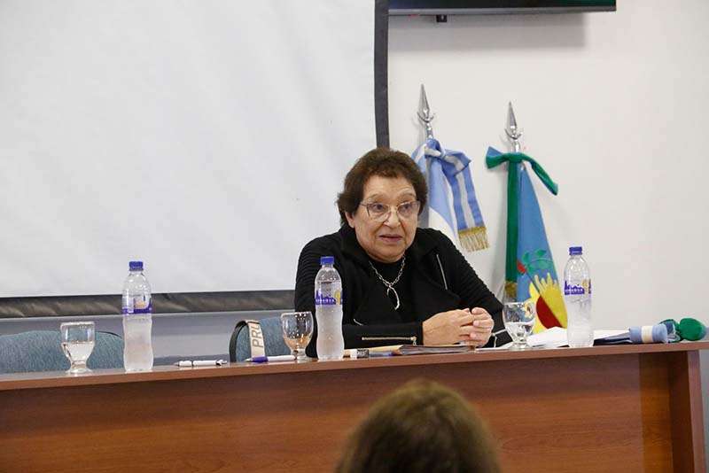 Primera charla sobre uso de símbolos patrios