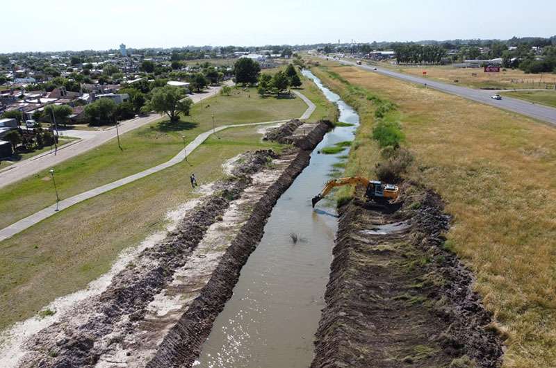 Avanza la mejora integral de canales y desagües en Bolívar